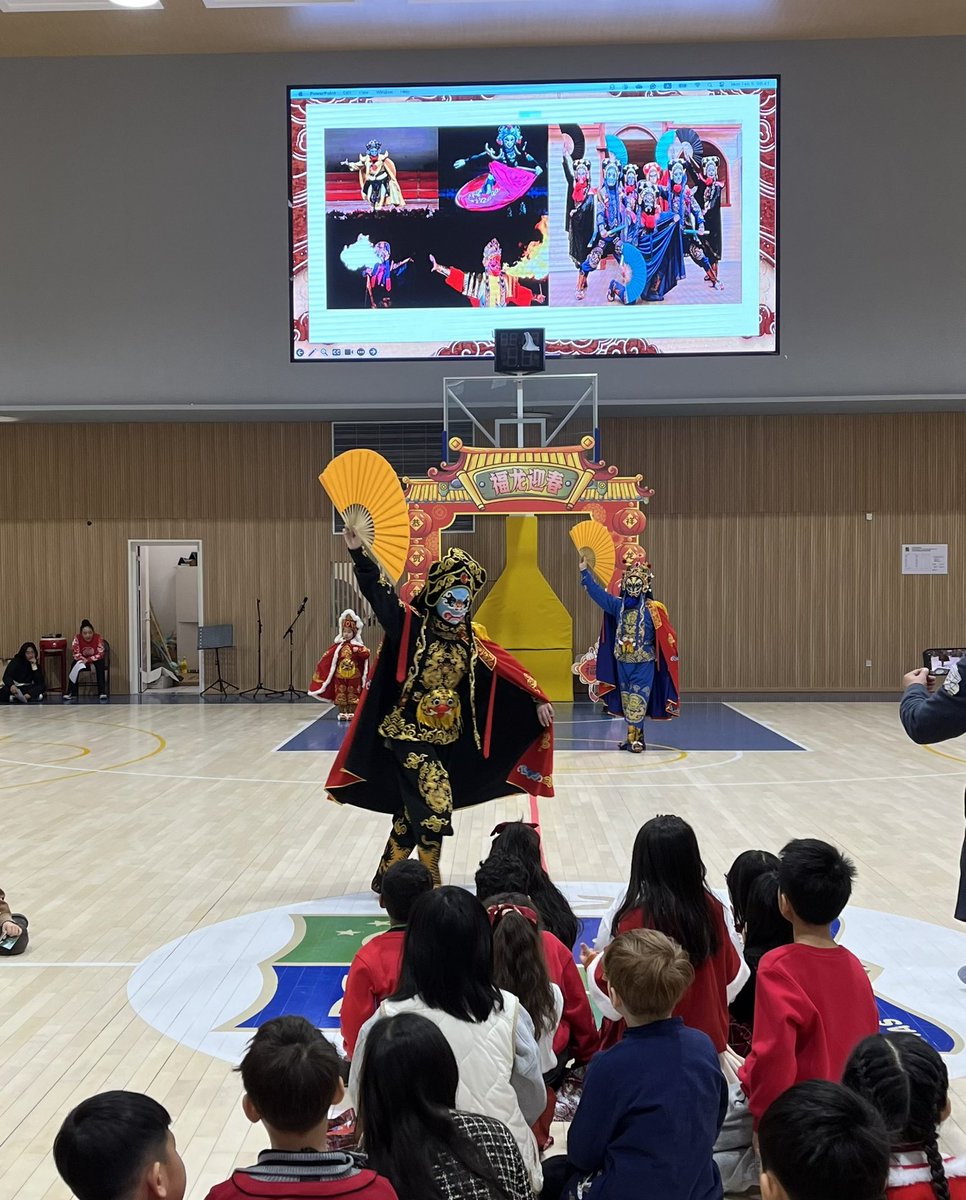 NicoleDorn9's tweet image. The CLA team did a fantastic job organizing the Temple Fair! ๐๐งง ๆฐๅนดๅฟซไน๏ผ#SiasIS