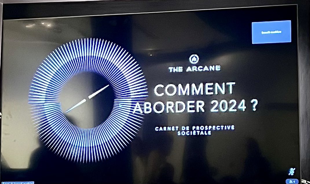 BeaMandine's tweet photo. Ce matin on décrypte les tendances sociétales de 2024 avec @TheArcaneParis @Darrieu et ses équipes . 1️⃣ #societalisation de l’entreprise qui devient pleinement partie prenante, une nouvelle normalité coopérative et un beau challenge pour les #dircoms et les #comex ! https://t.co/5TgEdodBbF