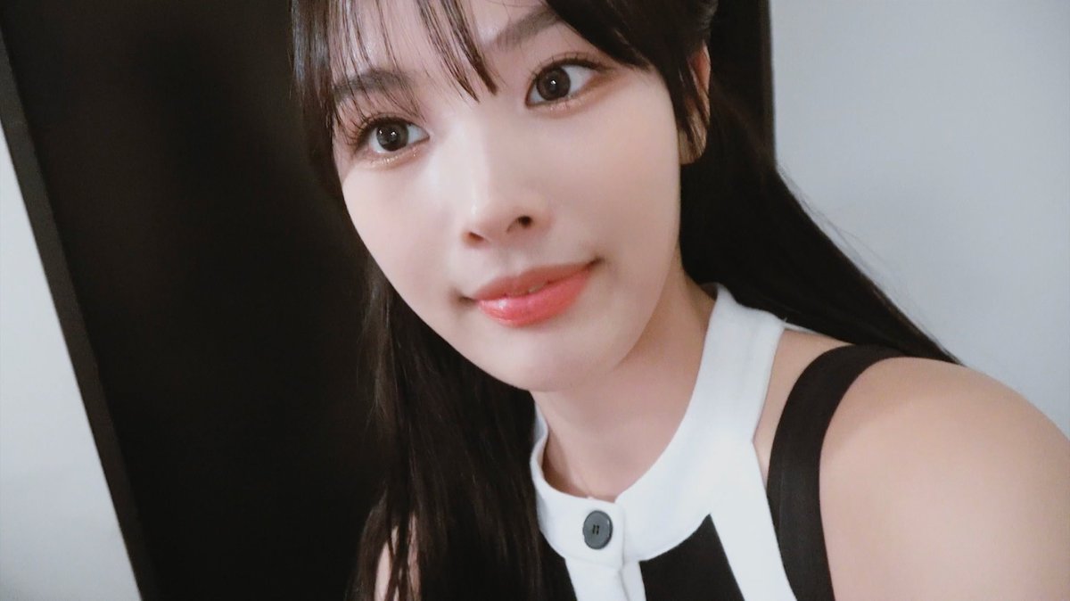 jiniyxxn tweet media
