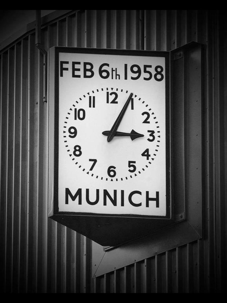 A broken heart a broken dream, A broken plane a broken team, No words were said a silent vow, We loved you then we love you now, The red flag will always fly, For Man United will never die, Never to be forgotten, 6th February 1958... 🖤🖤🖤🖤🖤