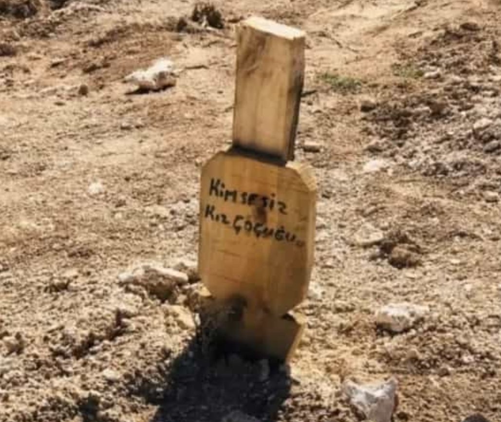 6 Şubat Depremi'nde yaşananları unutmadık, unutmayacağız. Kaybettiğimiz her canı saygı ve özlemle anıyor, bu gibi felaketlerin bir daha yaşanmaması için daha fazla önlem alınmasını umuyoruz.. <a href="/Ahmet_Davutoglu/">Ahmet Davutoğlu</a>  <a href="/T_Karamollaoglu/">Temel Karamollaoğlu</a> <a href="/csbgovtr/">T.C. Çevre, Şehircilik ve İklim Dğş. Bakanlığı</a>