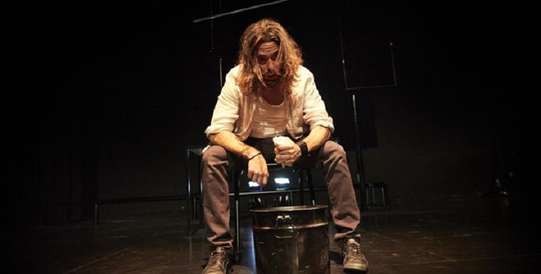 Todoliteratura's tweet photo. #crítica de la obra de #teatro SAMURÁI: Alegoría de la enseñanza. En la @salatarambana @albertomorate @Todoliteraturas @Joliaga 
https://t.co/h60jNL1WE9 https://t.co/WApvNeih2S