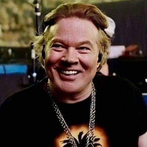 AxlRose34808234's tweet photo. Happy birthday to me, celebrating another year of growth, joy, and new possibilities. Celebrating the unique individual that I am on this special day. Cheers to another year of life's adventures and making every moment count. On my birthday, I wish for nothing but happiness,🥰😍 https://t.co/ihM0g9fOpi