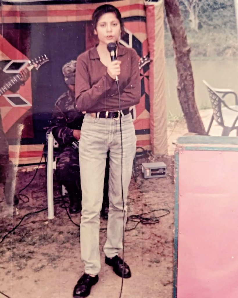 sairashahhalim's tweet photo. #MeAt19
This pic suddenly cropped up in my memories.The pic is from Kakching Manipur where my father was commanding an infantry brigade.I was doing my graduation from Sophia College Ajmer at that time.North East was riddled with the insurgency movement in the late 90's ,and it used to be a herculean task just to catch a shatabdi or a bus from Ajmer To Delhi,then catch another train-a Rajdhani from Delhi to Calcutta,then finally a flight from Calcutta to Imphal where a huge army convoy used to come to just pick me up,to take me to kakching where my father's brigade was based,the convoy ride used to be for three hours and the entire three hour journey used to be fraught with worry and anxiety as we had to inter change our jeeps in between for security reasons. Army vehicles used to regularly get ambushed in those days,there was a sense of peril as we were growing up,any defence kid can relate to that.That is how we grew up,Army life teaches you so much!
P.S was requested to sing a song. No political speeches here.
#ArmyKid #nostalgia