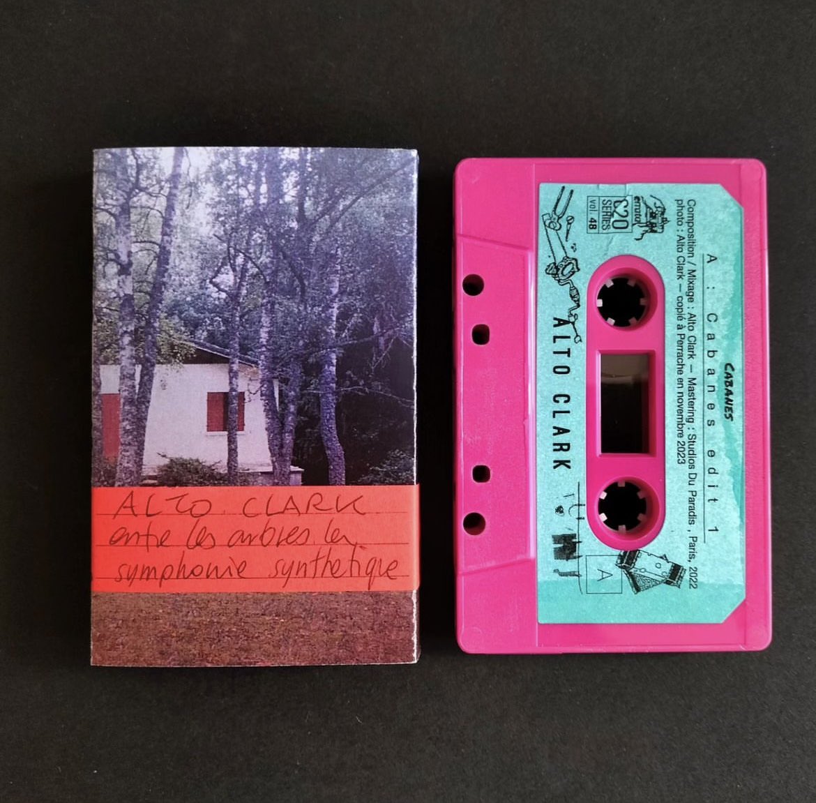 New tape « Cabanes » ouf on Manufacture Errata : 2 edits of a sound piece I composed for the launch of Mardi Minuit « Cabane » numero : erratac20series.bandcamp.com/album/vol-48-c…