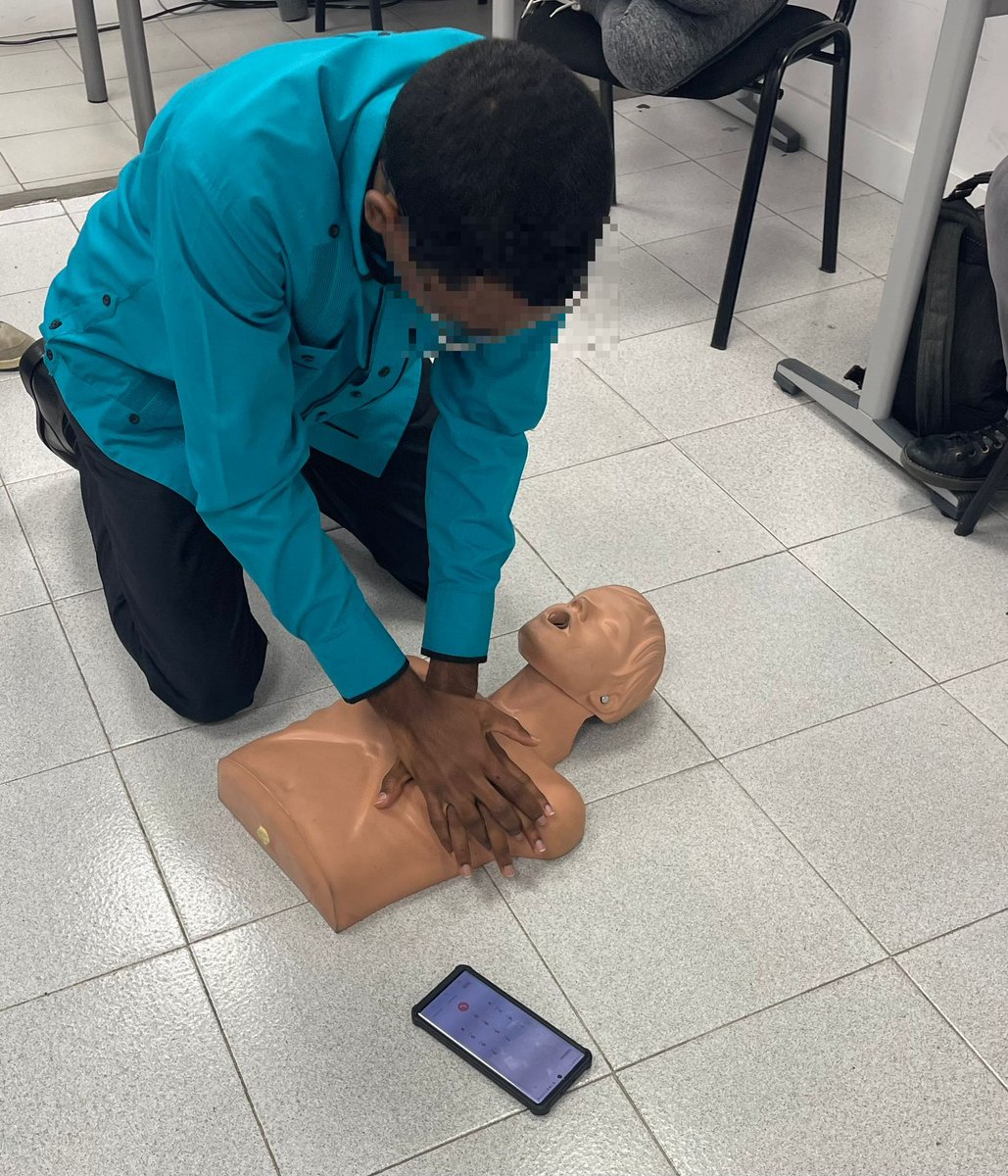 La formació teòrica del #SIOAS inclou 10 hores de primers auxilis. S'impartí la setmana passada i va abordar conceptes bàsics de socorrisme, ferides i hemorràgies, fractures i esquinços, respiració i aturada cardíaca... Molt complet!
Impulsat x <a href="/treballcat/">Treball</a> i suport <a href="/FonsUECat/">Fons europeus a Catalunya</a>