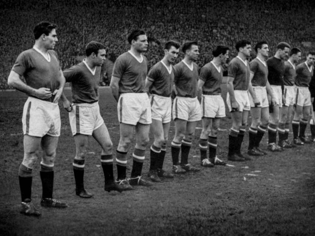 We remember them❤️🌹 #FlowersOfManchester