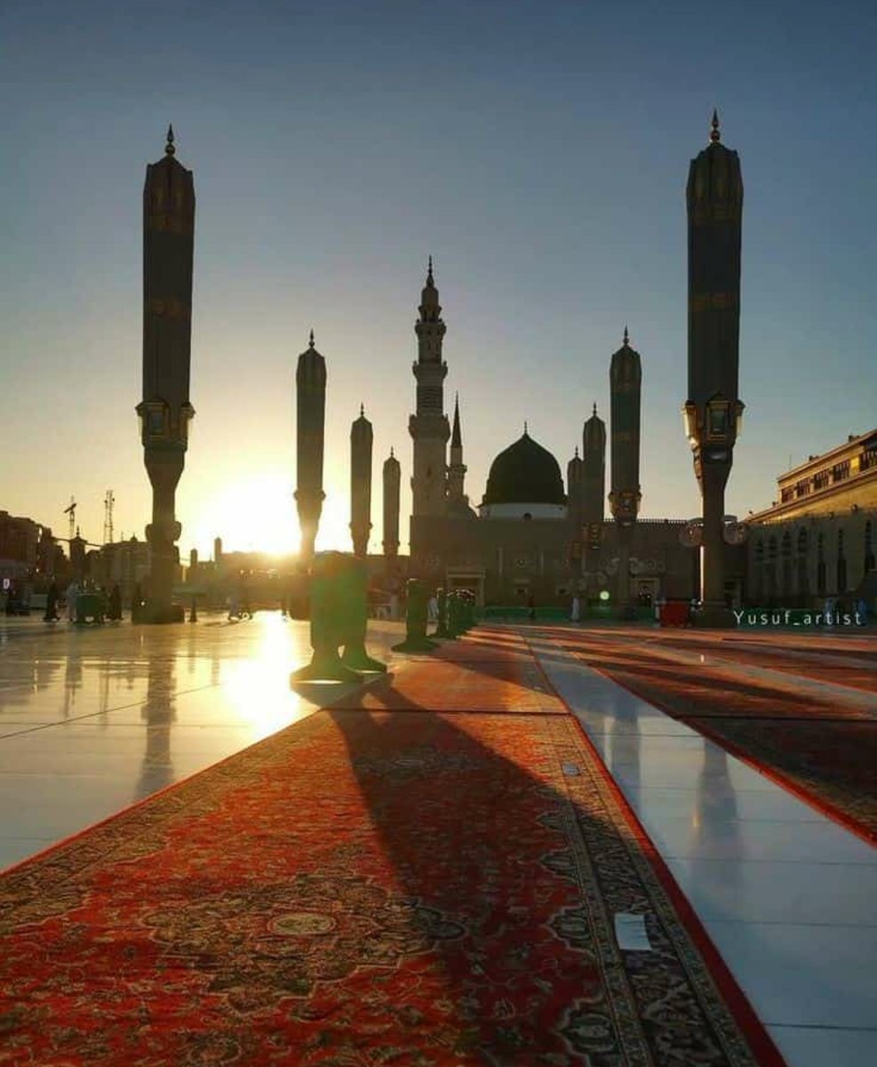 myself_rubaa's tweet photo. یاد آتی ہے مجھے اہلِ مدینہ کی وہ بات
زندہ رہنا ہے تو انسان مدینے میں رہے 💚 https://t.co/Ej7SWiuCNn