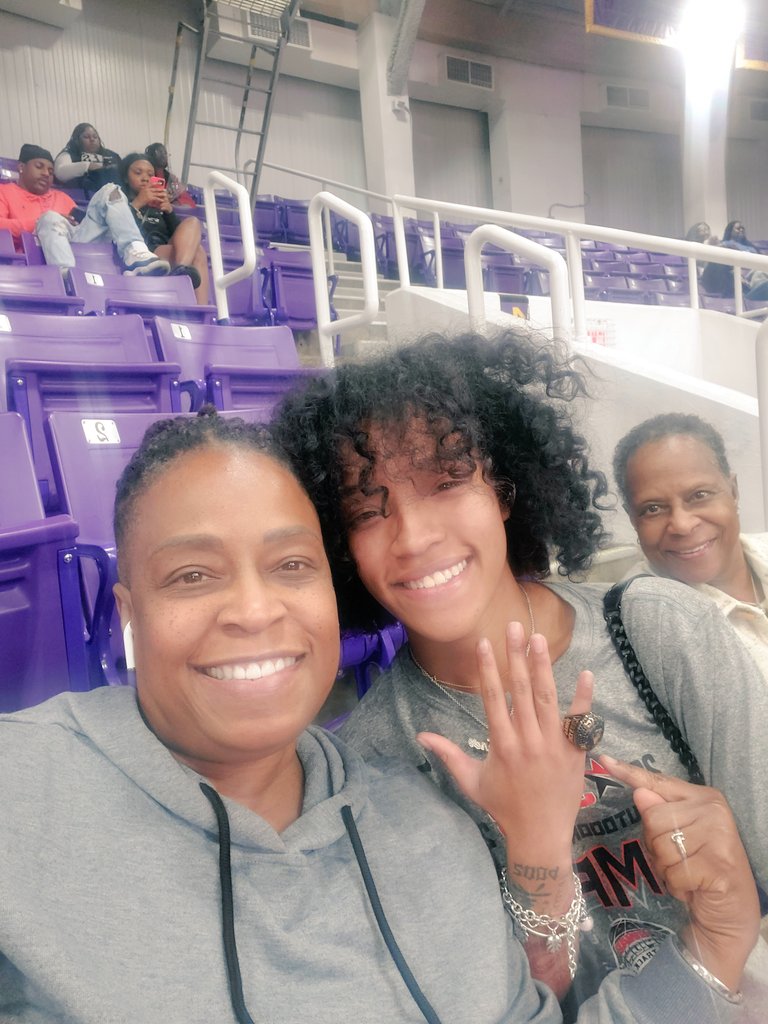 Jaja T/F 22🏅💜💛 (@atjasir) on Twitter photo 