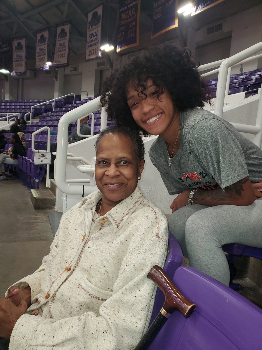 Jaja T/F 22🏅💜💛 (@atjasir) on Twitter photo 