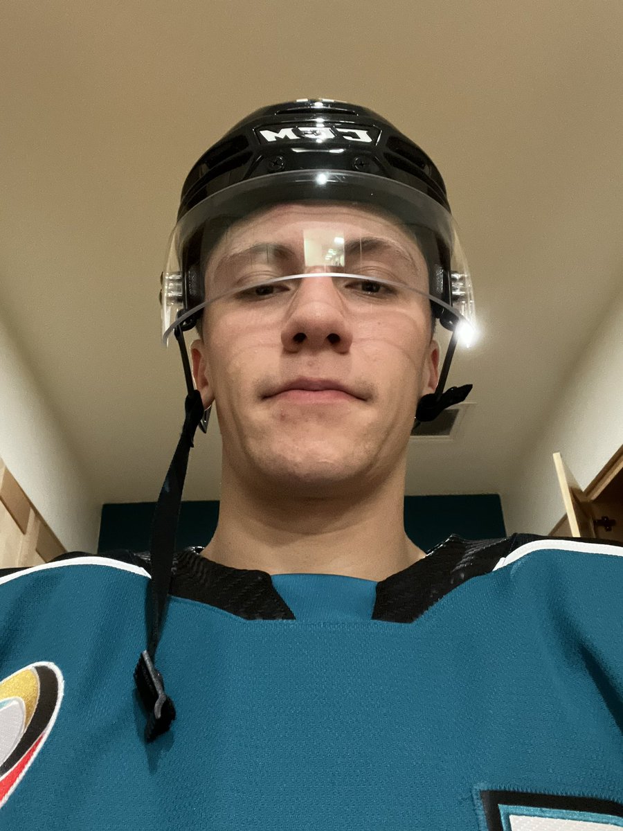 Firebirds's tweet photo. Admin: Ryker send me a selfie 

Ryker: https://t.co/ANLSPOjdpJ