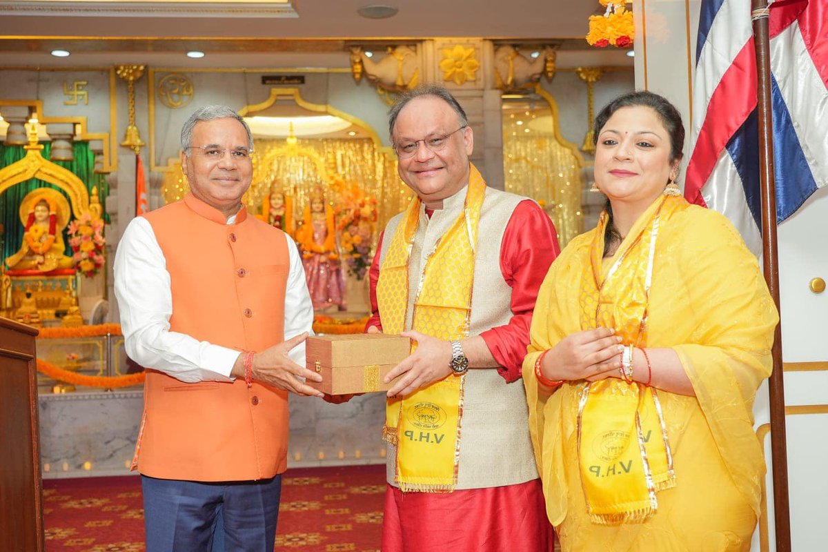 Sunil8327's tweet photo. Participated in the auspicious event 'राम फिर लौटे'(Ram Phir Laute) at Dev Mandir, Bangkok, on January 22, 2024, commemorating the historic Ram Janmabhoomi. https://t.co/mfvwWg1aMX
