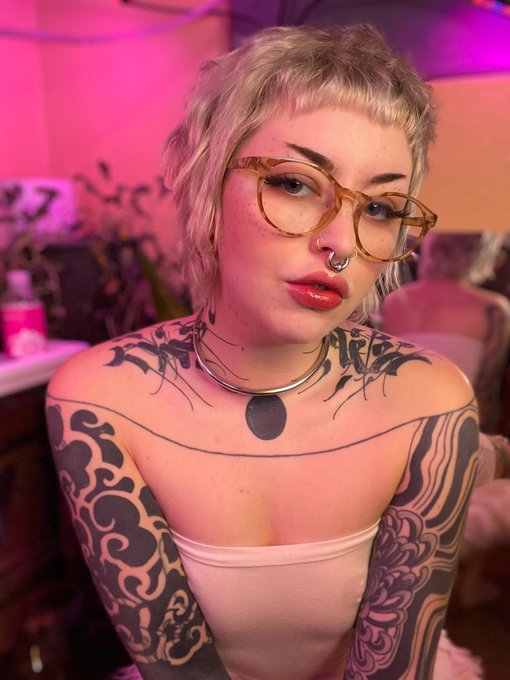 Oh hi 😏 https://t.co/5IuHGgPECO