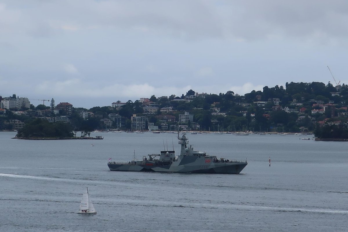 WarshipCam's tweet photo. HMS Tamar (P233) River-class offshore patrol vessel coming into Sydney, Australia - February 6, 2024 #hmstamar #p233
SRC: FB- Shipspotting-Australasia https://t.co/d23ZPJJ051