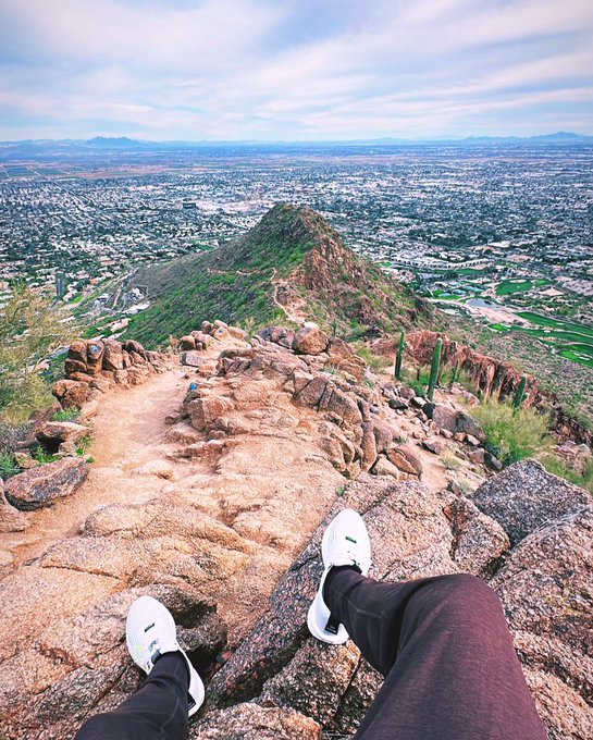 Finally hiked, or should I say climbed, #camalbackmountain #arizona🌵 https://t.co/kmic2pQBMr<a href="/tag/camalbackmountain"class="tags">#camalbackmountain</a><a href="/tag/arizona"class="tags"><span>#arizona</span></a>