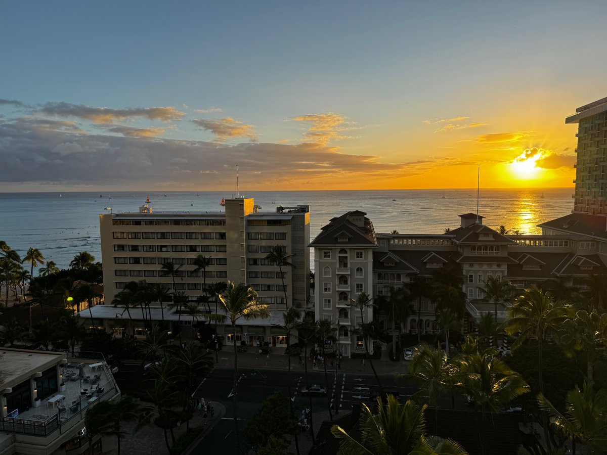 MP9876543's tweet photo. Out in Hawaii for a few weeks! https://t.co/4I3o15hARv