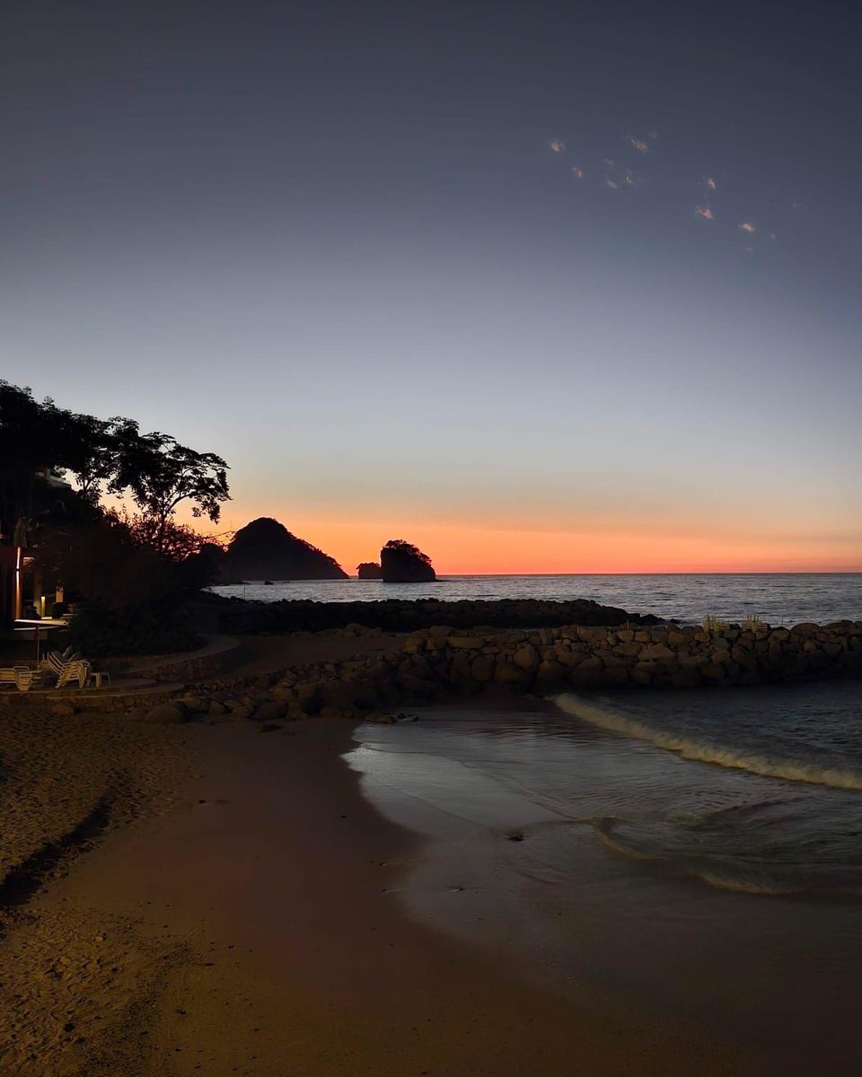 XalliClub's tweet photo. Hasta pronto, Xalli Beach Club. Gracias por un día lleno de sol, mar y momentos mágicos. ¡Nos vemos pronto!

Reserve 322 228 0229 ext 1 · 322 228 0251 ext 1
WhatsApp 322 303 2639  ---> https://t.co/DKJLIZGX0B
reserve@xalliclub.com https://t.co/92e7skFYto