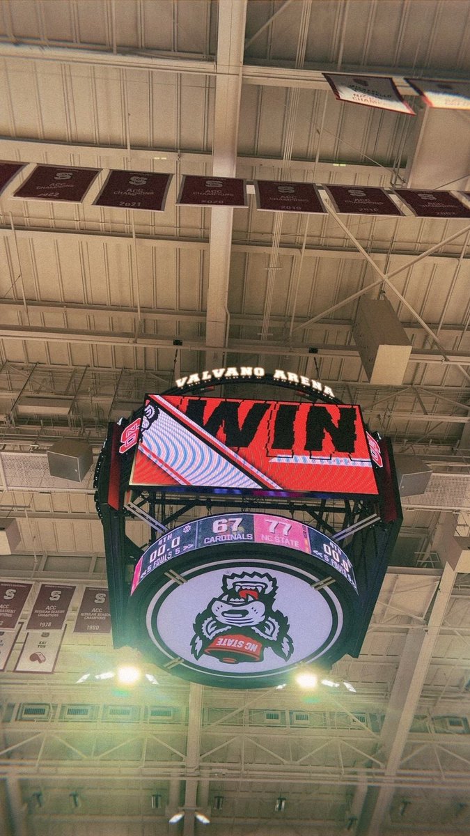 ariivory's tweet photo. Some lapse scenes from today’s @KayYowFund #Play4Kay game 💞 The magic in Reynolds was palpable. Tonight ended with a @PackWomensBball win and over $500,000 raised! https://t.co/7GUu3UeRCb