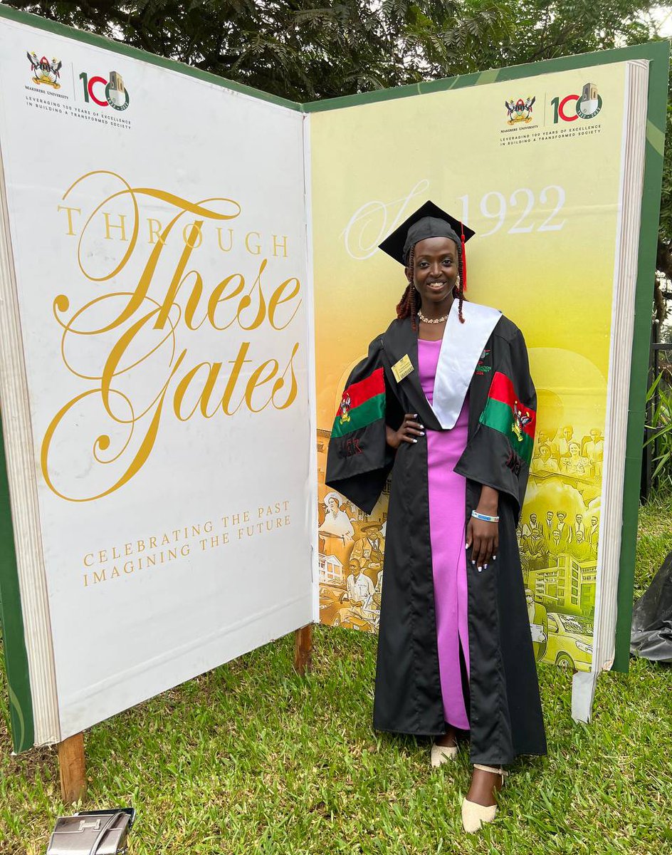 esther_ginamara's tweet photo. Bsc. Petroleum Geoscience and Production graduate. (Honors)
I thank God for the journey, my parents, mentors, friends, siblings, lecturers, and all who contributed this milestone. God bless you all.
A new chapter begins. https://t.co/PE0vh94CN8