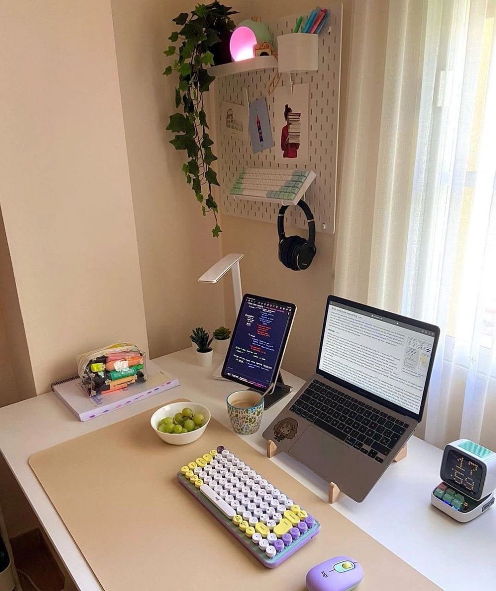 codedailyML's tweet image. Sites To Make Money From With Just a Smartphone or Laptop .

For absolutely FREE:

To get it:  

1. Follow me (so I can DM you) 
2. Like and retweet 
3. Reply with &quot;Get”