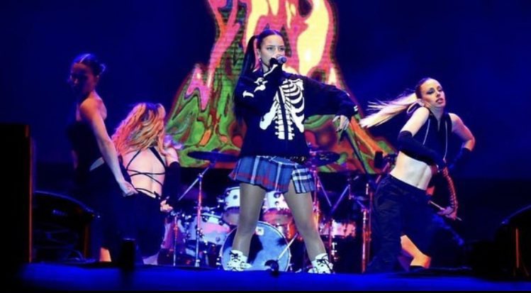 En este #𝚃u𐙚𝙲reesྀ𝙴n𓈒𝙼iྀི𝐭o𝐮r yo no quería quedarme quieta y encerrada en casa por lo que me puse de lo más linda para que <a href="/under_latin/">𝙴mimi.𝚖𝚙𝟑</a> me viera gritar por ella mostrandole todo mi apoyo hoy.

=͟͟͞͞ 𝗞𝚑α𝚒 𝑖n 𝐭ʜ𝐞 ུⲊ𝚔𝕪 ༉☁️‧₊