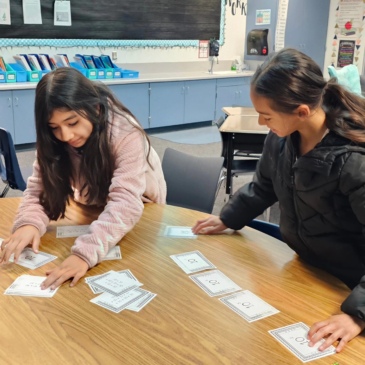 collegewood_el's tweet image. Mrs. Nouse makes even the most complicated math concepts, like exponents, FUN! She breaks down problems, models, and reinforces vocabulary. The result? Success! #cultivatebelonging🌱 #developingmindsnurturinghearts