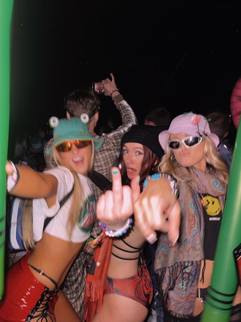 hdoverspike's tweet photo. THANK UUUUUU JEFFFFFF ❤️‍🔥

I am so emo on the plane ride home right now, so grateful for these people and yet another amazing weekend at the Tacoma titty <3 @Excision https://t.co/rsMSr6tvMz