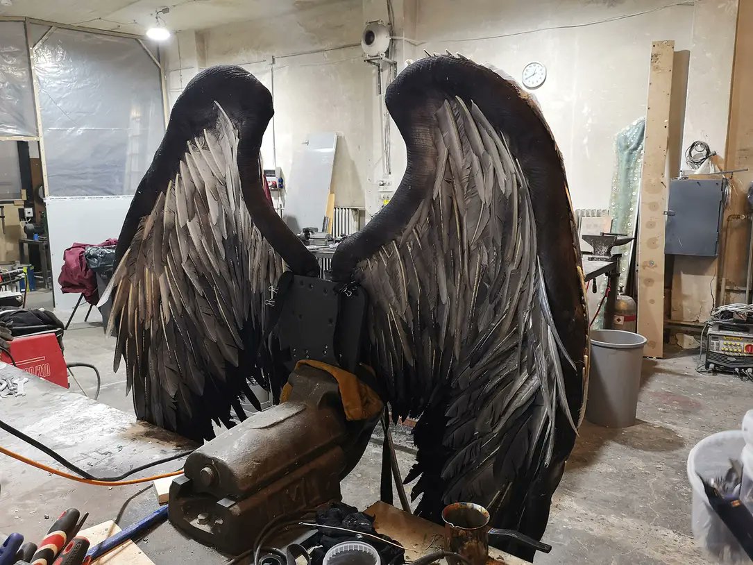 Jungkook_SNS's tweet photo. Jungkook’s SNTY MV wings makers shared

“Jungkook started jumping around after wearing wings which almost gave them heart attack. He was very kind, polite, greeted &amp; nodded in advance, has very beautiful, lovely appearance, cute, good looking &amp; sexy. Terribly polite &amp; considerate https://t.co/4RtU7BNwFN