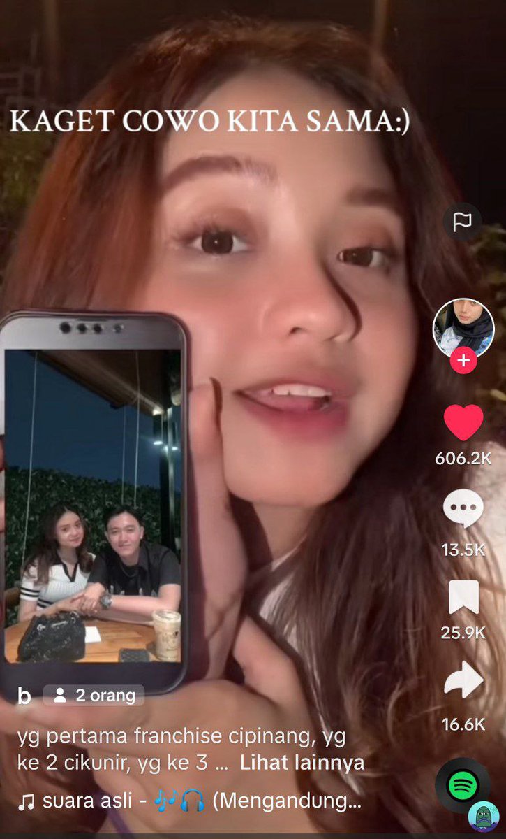 tanyakanrl's tweet photo. CW// Tiktok

💚 njay kok bisa 5 org skaligus😭 mna cantik² lgi, jdi trauma sma agung, lantas agung mana yg harus ku percaya🤣 https://t.co/h5hxpOzgch