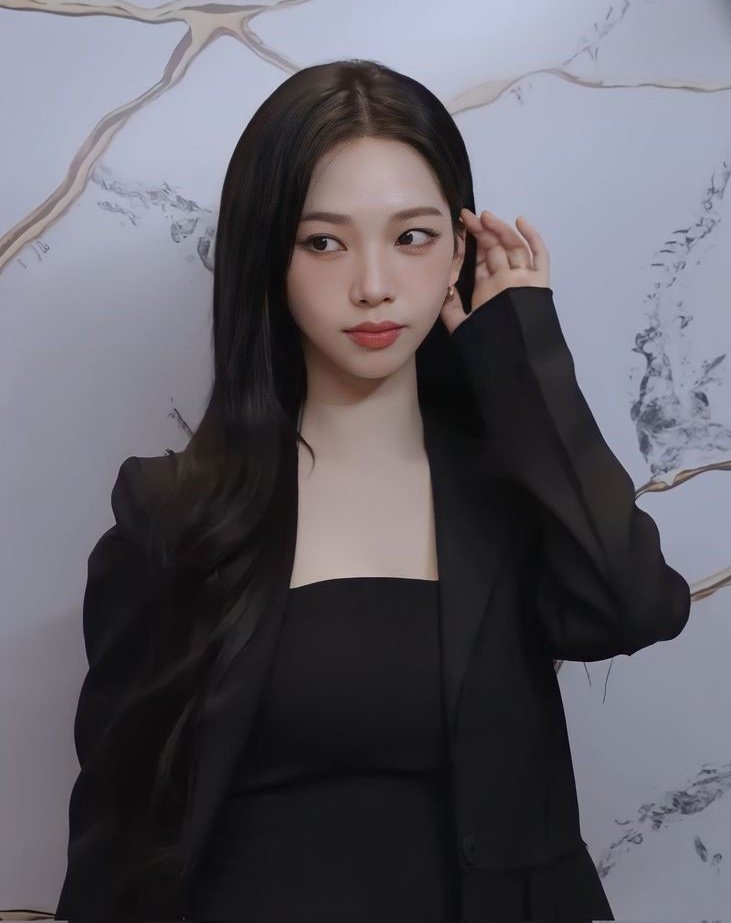 arkanrg's tweet image. Dearest my sweet love,

I wish you all the best on your thesis exam! You've worked so hard, and I know you're going to do great. Believe in yourself—as I believe in you. Best of luck, and may success be yours!