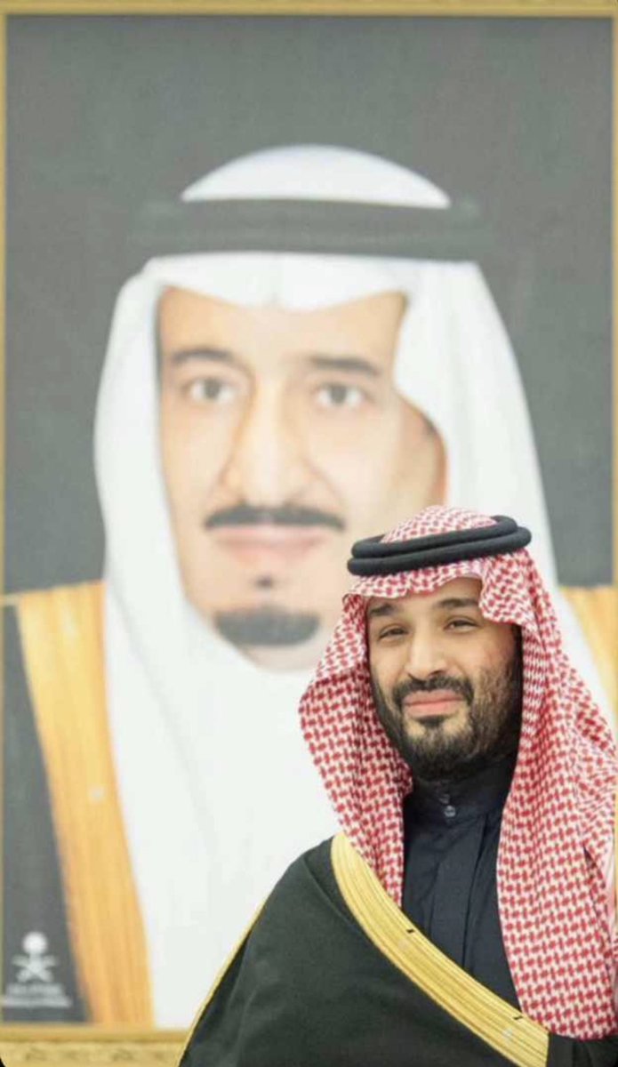 بكم نعتلي الأقوامُ عند التطاولِ ..