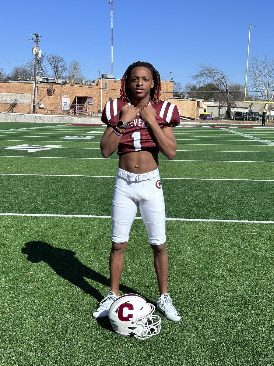 #commited After my visit today at Centnary college, i will be committing to Centnary college and signing this Wednesday 02-07-2024❤️🤍❤️#Gentsfootball #centnarycollege <a href="/CoachWudtee/">Keondre Wudtee</a> <a href="/RecruitLouisian/">Recruit Louisiana™️</a> <a href="/CoachSavino/">Tony Savino</a> wanna take the head coach and WR coach also