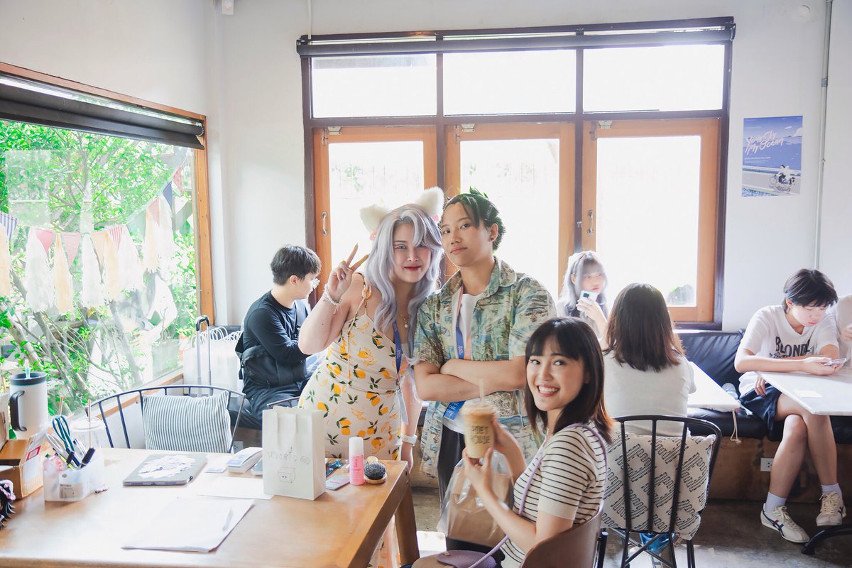 samoyed496's tweet photo. Some pictures I took with my PTG. I did a little bit retouching (mostly Suguru to clean the wig tape), if you don’t like them please tell me to delete them 🥰 #skynoceanGeGoCafe #GeGo #sugusato @gegocafeTH https://t.co/3jdyN6PKKV
