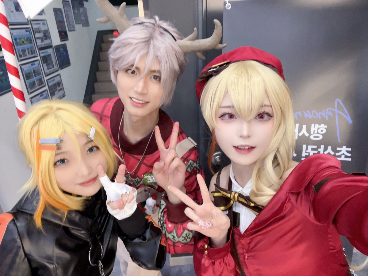 공주님 세명    👸👸👸

@papa_peaa 
@siru_0207 https://t.co/r6yIBIhp9i