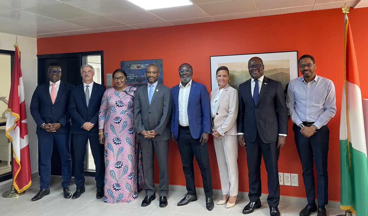 AndersonBlanc2's tweet image. Séance de travail productive avec l'exécutif de la @cccaci. Renforcer les relations économiques pour #RéussirEnsemble🇨🇦🇨🇮

Productive working session with the @cccaci executive. Strengthening the economic relationship to #SucceedTogether🇨🇦🇨🇮