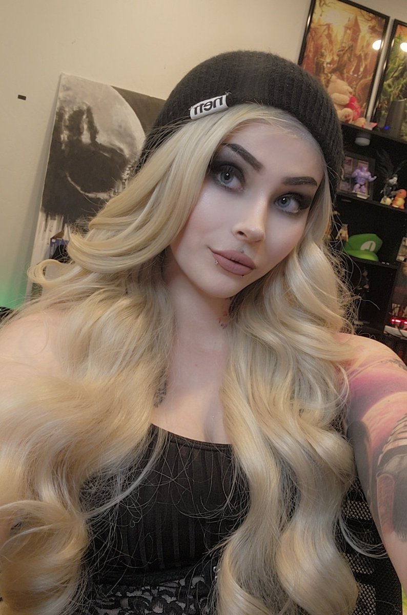 I'm live with more practice for season 20 ranked! Come hang out! Twitch.tv/kshipa