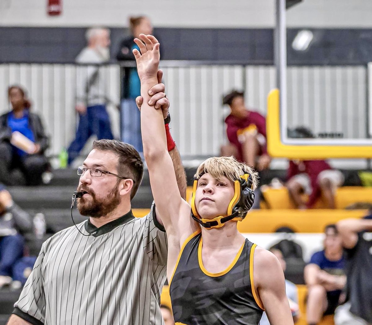 Chesnee Wrestling Bound For Upper State Championship After Victory Over Dixie on Monday Night 
@BSSportsJournal @Chesnee_Eagles @ChesneeUpdates 

@AndrewEison was there to recap the action 

boilingspringssportsjournal.weebly.com/chesnee/chesne…