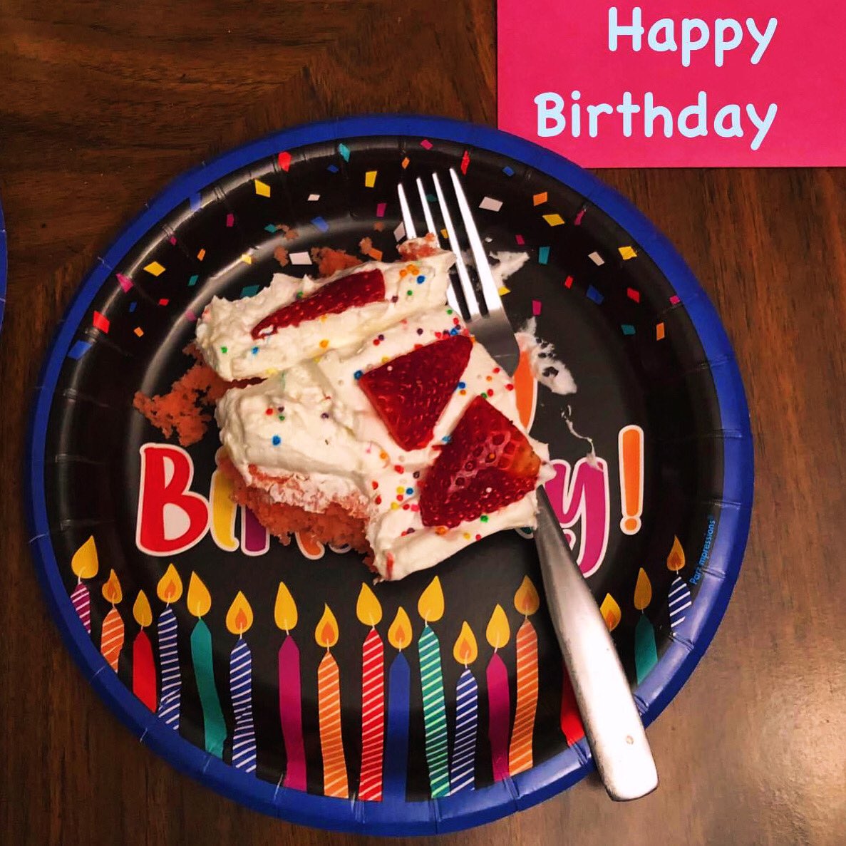 positive4sure's tweet photo. Homemade strawberry flavored Cake π! Happy birthday! February 2024.
#cake #happybirthday #cakelover #strawberry #sweets #strawberries #foodie #food #happybirthday #life #celebration #goodevening #february2024 #usa #pleaselikeandfollow #thankyou #positive4sure #PleaseRT https://t.co/ceWqCCmzRU