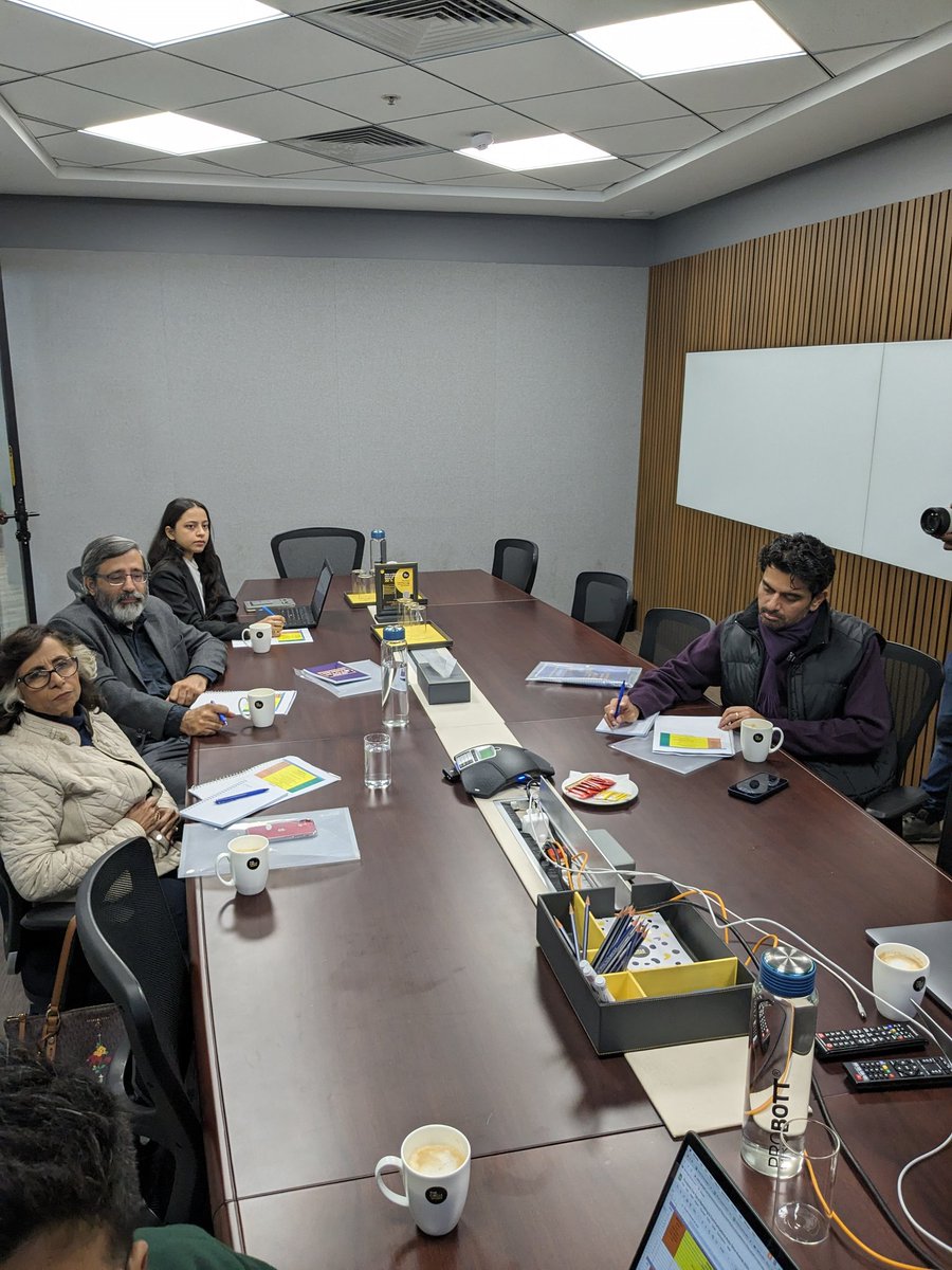 The jurors are ready for the preliminary round of the marketing and communications jury of the #TOTM 

#AckoDriveAwards #TheOneThatMatters