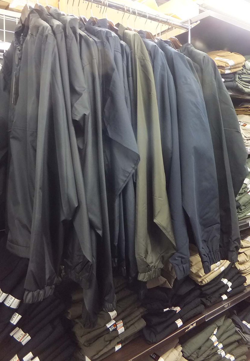 ProshopELITE's tweet photo. 店頭にて冬物アウター好評発売中です♪PENTAGON、HELIKONTEX、ROTHCO、CONDOR、TRU-SPEC、5.11、 ARCTERYX LEAF等のソフトシェルJKTやインシュレーションJKT、フリースJKT等がございます！ #冬物アウター #ソフトシェルジャケット #5.11 #ARCTERYXLEAF #TRUSPEC #CONDOR #ROTHCO #HELIKONTEX https://t.co/aiGmxyUMb0