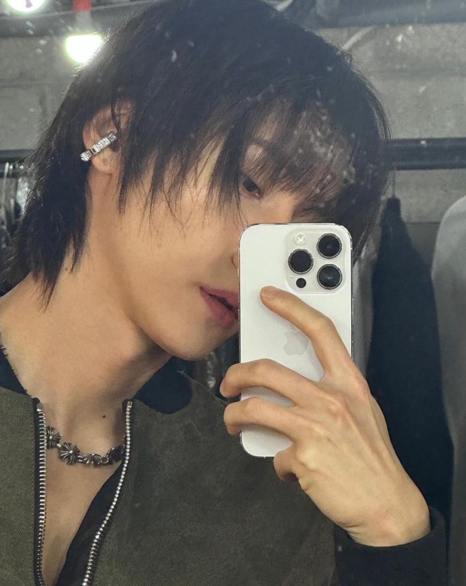 hi, my name is henni ! looking for interactive #moots
(◦′ᆺ‵◦) ॱ˖ .•˖ॱ⑅♡
• she/her, istj, multistan 
• ults: atiny, orbit, moa, p1ece
• all fandoms are welcome!
• not new to #kpoptwt #stantwt