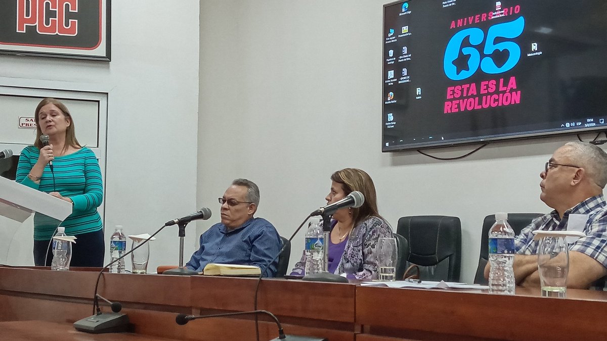 Atendiendo a la situación meteorológica por la amplia circulación de la baja extratropical, a la que se asocia este nuevo frente frío, realizamos una reunión del Grupo de Trabajo para enfrentar el fenómeno que azota a #LaHabanaDeTodos , con la presencia de <a href="/YanetHzP/">Yanet Hernández Pérez</a> gobernadora.