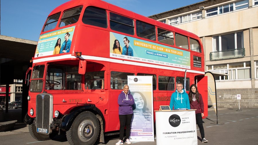 Lamri_ADOUI's tweet image. Après @VilleLAigle, #Lisieux, @CaenOfficiel et @VilleCherbourg et avant #Avranches, #Vire, @VilleArgentan et #Alençon, le #BusTour @Universite_Caen est aujourd’hui à #Coutances et @villedesaintlo. Apprentissage, alternance, retour vers l’emploi, #orientation et #insertion pro