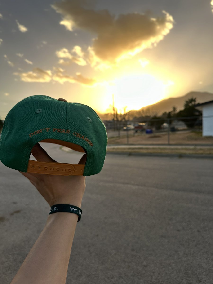 Nate_59's tweet photo. SUNSETHILL ADVENTURE CLUB 🐎

“DONT FEAR CHANGE” https://t.co/4EOpeMboQy