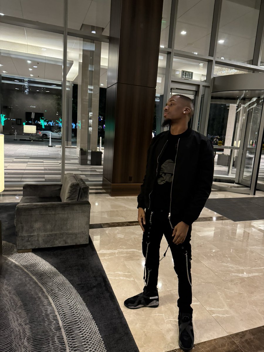 bigqahuna's tweet image. 💂🏾💂🏾