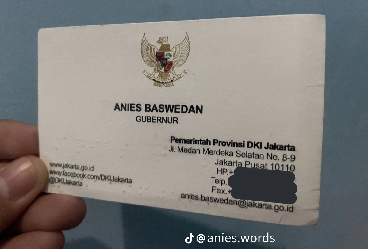 mileorphile's tweet photo. Wahhh tapi gw gampang tersentuh sih, hal kecil yang dilakukan 01 sekadar kartu namanya ada huruf braillenya aja udah bikin gw kek gimanaaa gtuuuu..
Ya memang ini hal biasa, tapi gatau di indonesia mungkin jarang bgt yak. https://t.co/aWRqALgwHS