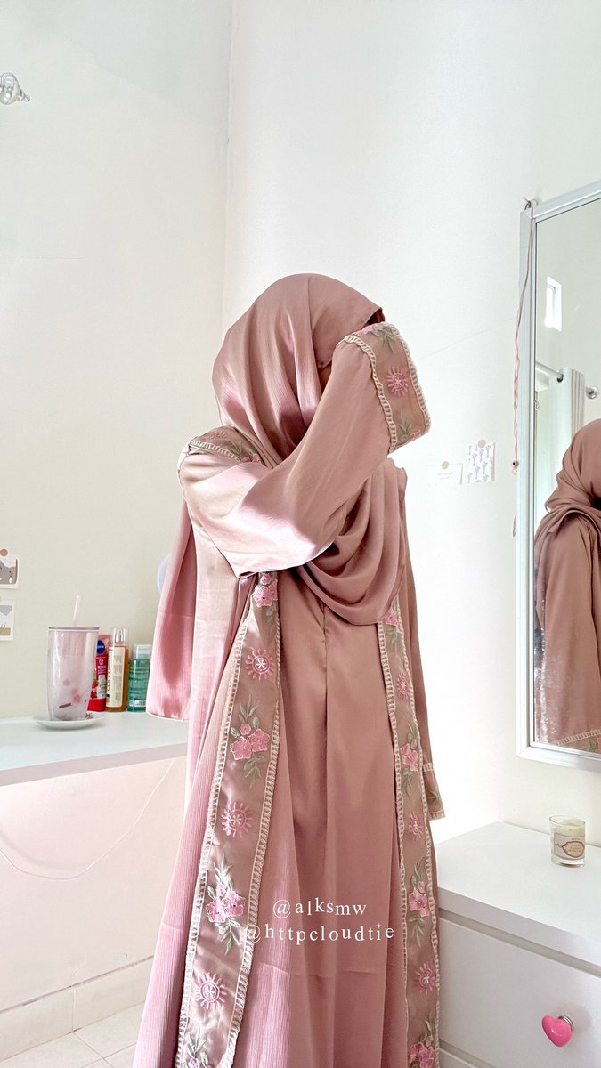 ⋆˚꩜｡ alia 🐞 tweet media