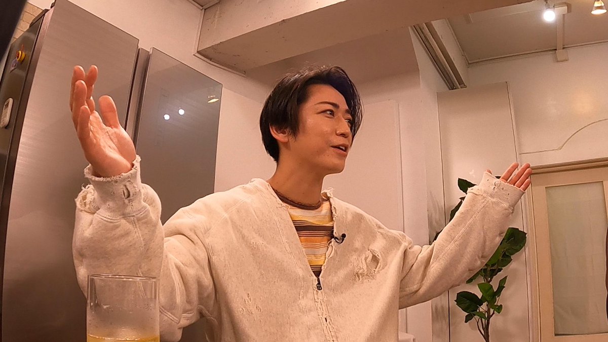 gettun_tbs's tweet photo. #食宝ゲッットゥーン💎

YouTubeの開設など、
運営も経験するようになったKAT-TUN。
人を楽しませるエンタメとビジネスのバランスについて
真剣に語りあっていました！ https://t.co/T9QWtLNnfa