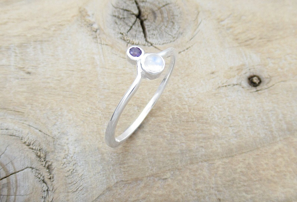 925 Sterling Silver Moonstone Amethyst Gemstone Ring
etsy.com/au/listing/132…
#jewellery #jewelry #handmade #handcrafted #womensgift #giftidea #shoplocal #gift #bohochic #giftsforher #boho #jewelrylover #silversmith #byronbay #QLD #shopsmall #etsy #silver #gifts #etsyAU