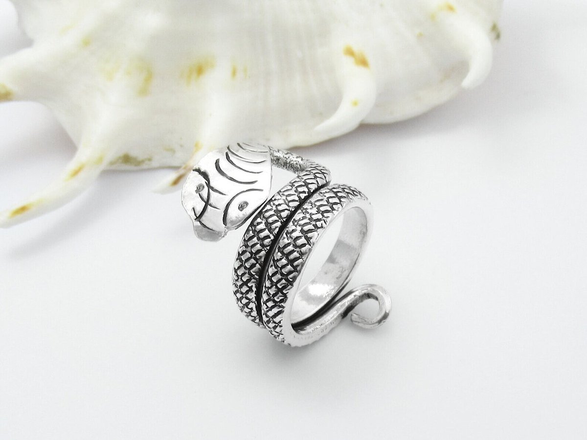 925 Sterling Silver Snake Ring
etsy.com/au/listing/133…
#jewellery #jewelry #handmade #handcrafted #womensgift #giftidea #shoplocal #gift #bohochic #giftsforher #boho #jewelrylover #silversmith #byronbay #QLD #shopsmall #etsy #silver #gifts #etsyAU